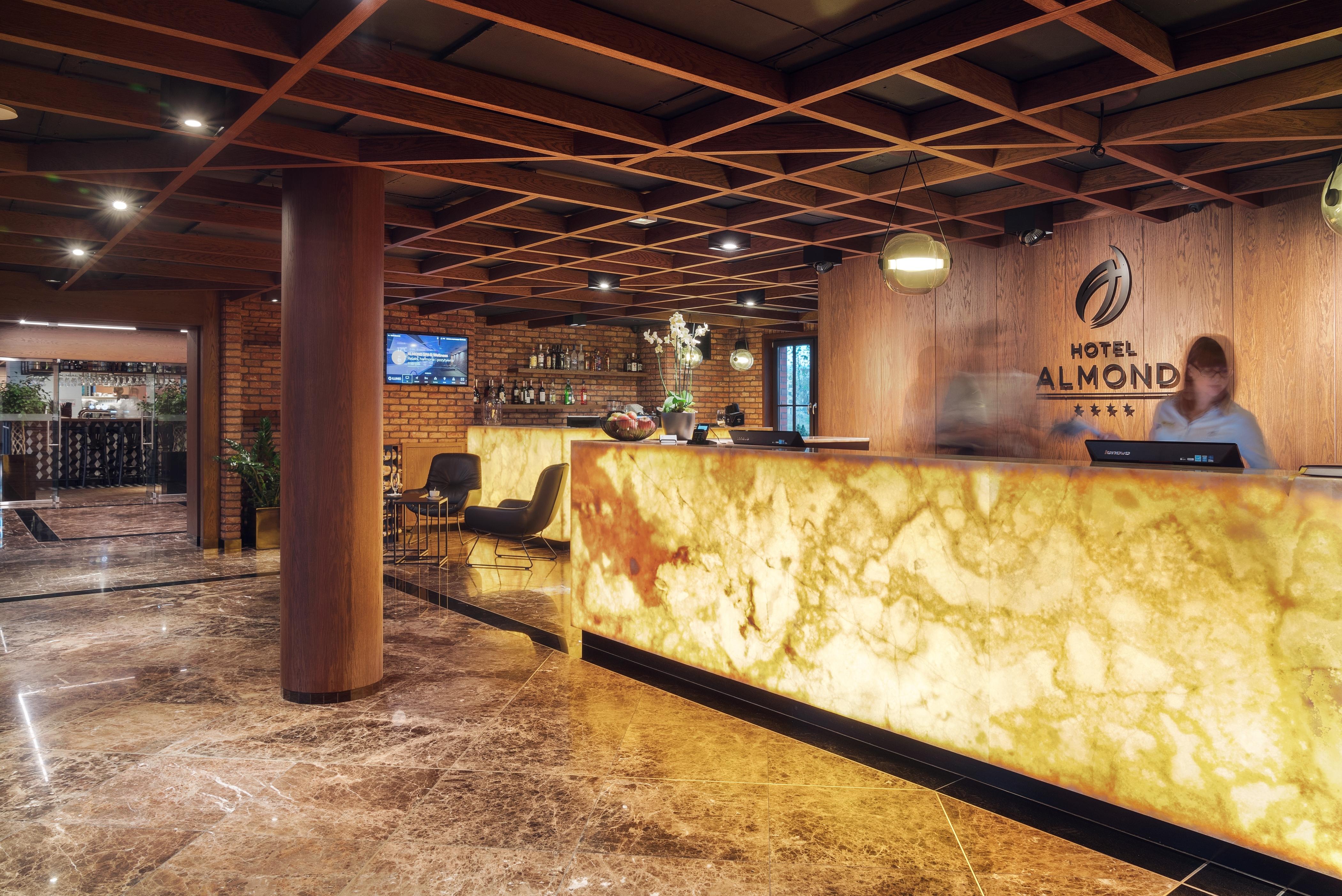 阿尔蒙德商务酒店＆Spa 格但斯克 外观 照片