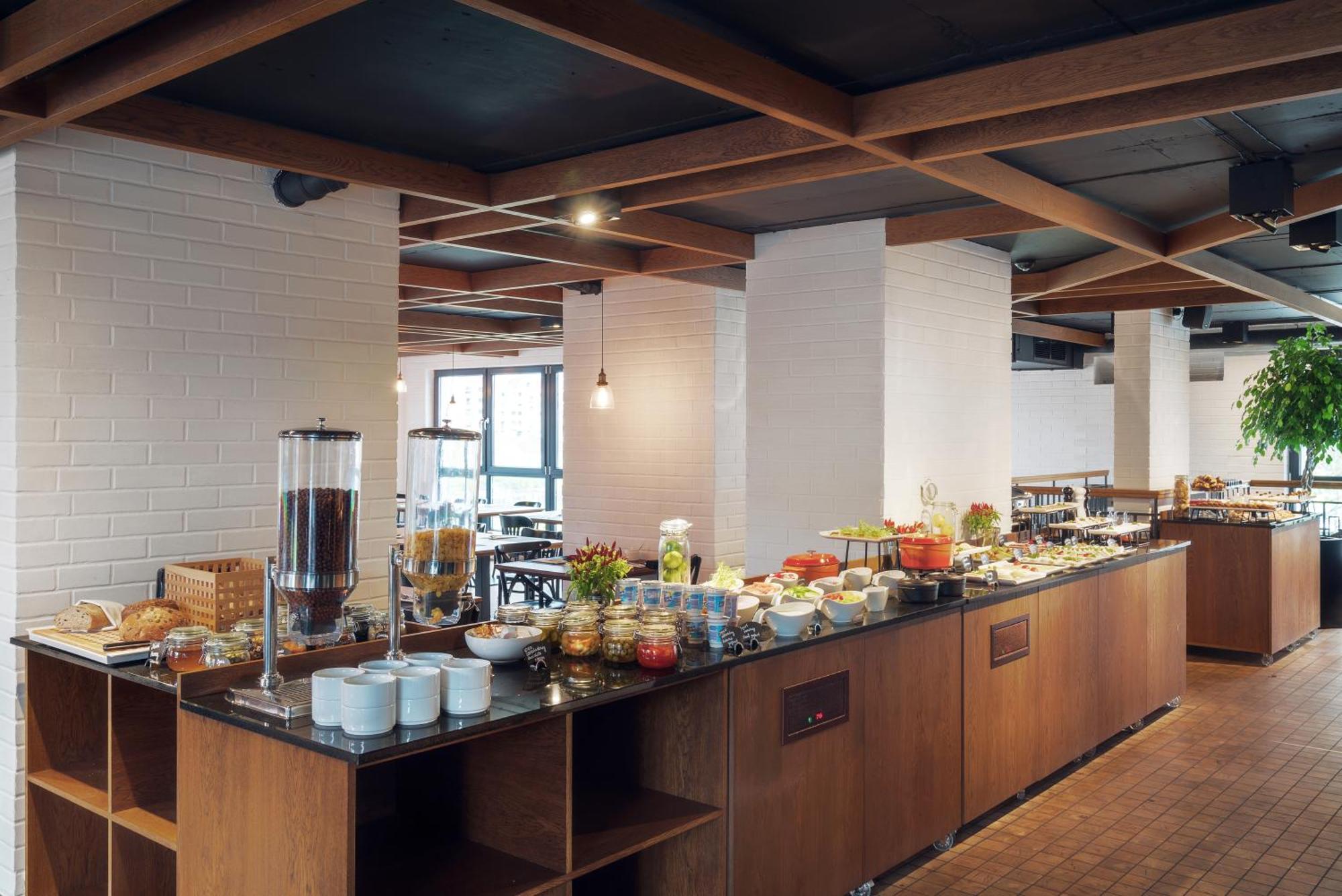 阿尔蒙德商务酒店＆Spa 格但斯克 外观 照片
